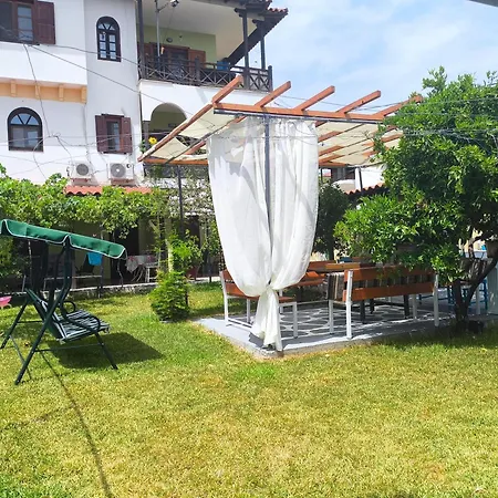 Vangel Backyard Agios Nikolaos (Chalkidiki)